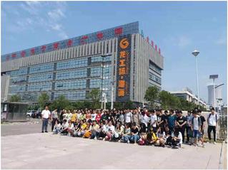 电子商务专业学生赴沛县龙工场跨...